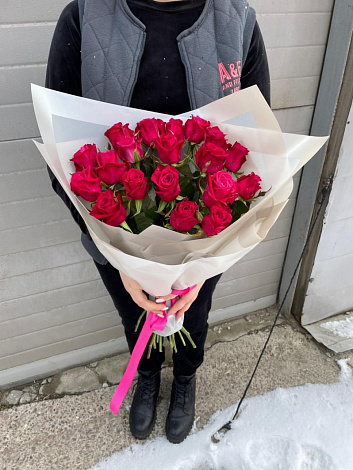 19 ярких роз - заказать цветы с доставкой в  Москве недорого - 6 545 ₽